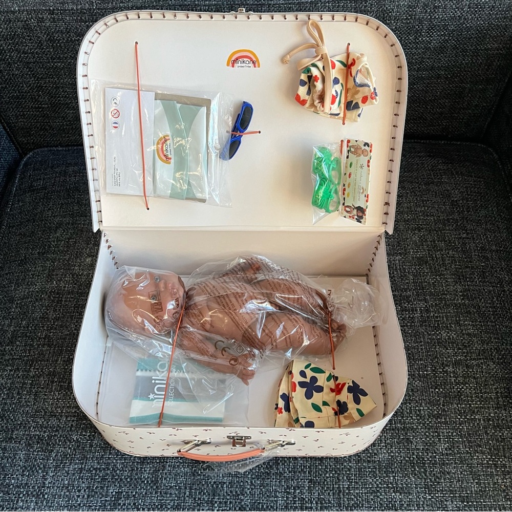 NWT Minikane ‘Sea Side’ Vintage Suitcase Doll Set